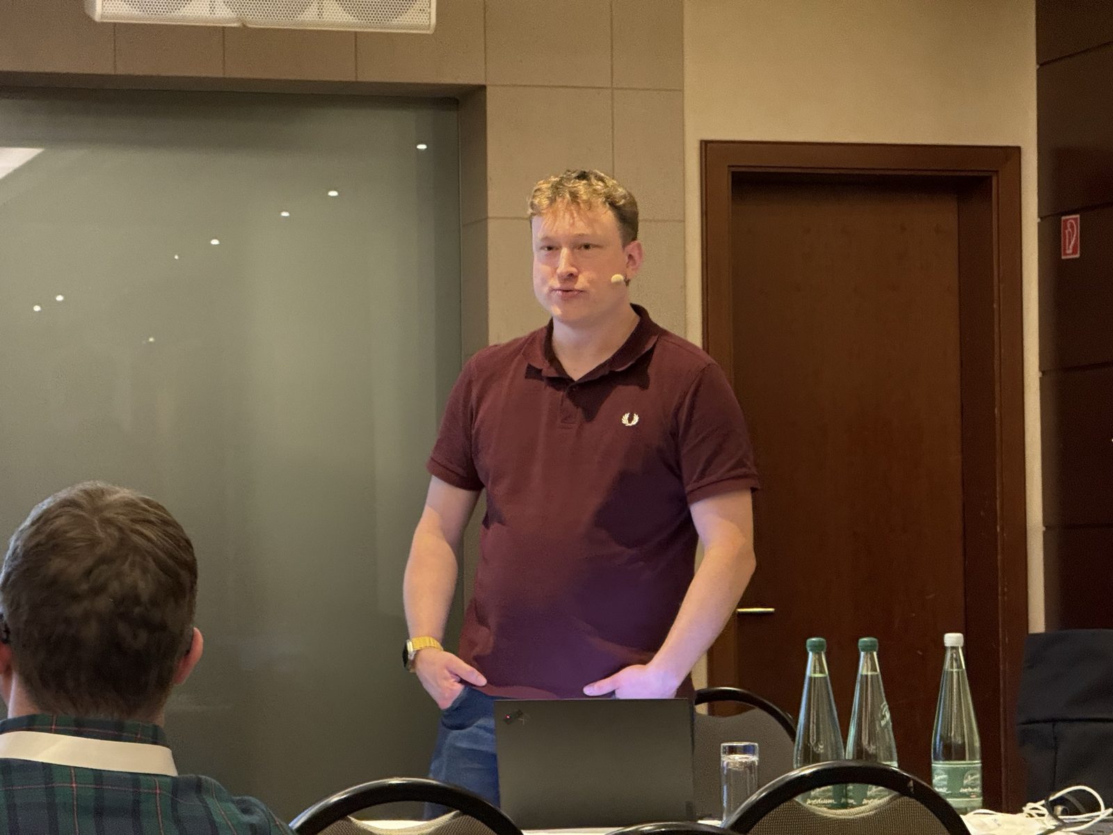 Karsten Sitterberg im Gespräch mit dem Publikum während eines Vortrags